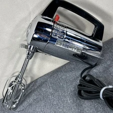 Vintage 1950’s DORMEYER #7600 SILVER DORMEY 5 Speed Hand Mixer Tested & Works