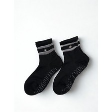 2 Pairs Alo Yoga Women's Pulse Grip Sock Size S/M for shoe size 4-10