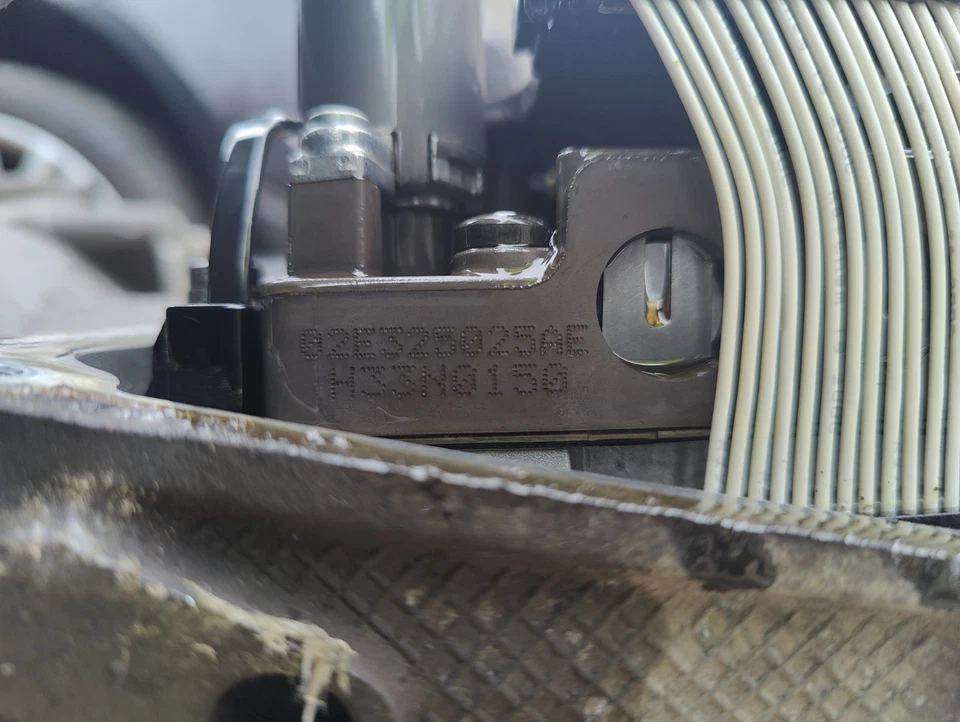 Unidad de carrocería de válvula mecatrónica VW Golf Mk5 R32 DSG Foto 2 de 4