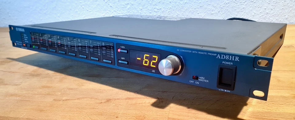 Yamaha AD8HR 8-Ch. 24-bit/96kHz A/D converter w/ remote mic preamps AES/EBU - Bild 2 von 4