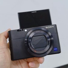Sony Cyber-shot RX100 V M5 digital camera 20.1MP w/ flip screen Black Time Lapse