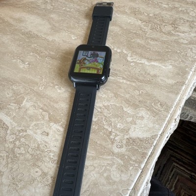 Working Multifunctional Smart Watch for Kids: Games, Camera, and Pedometer