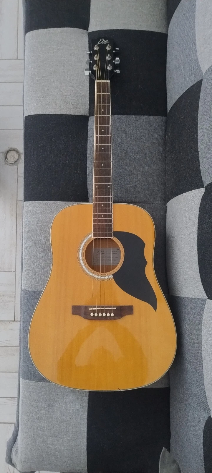 Picture 1 of 4