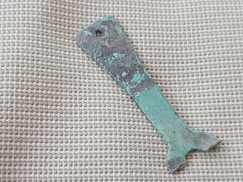 Superb very rare but damaged Roman bronze pendant. Please read description L126n