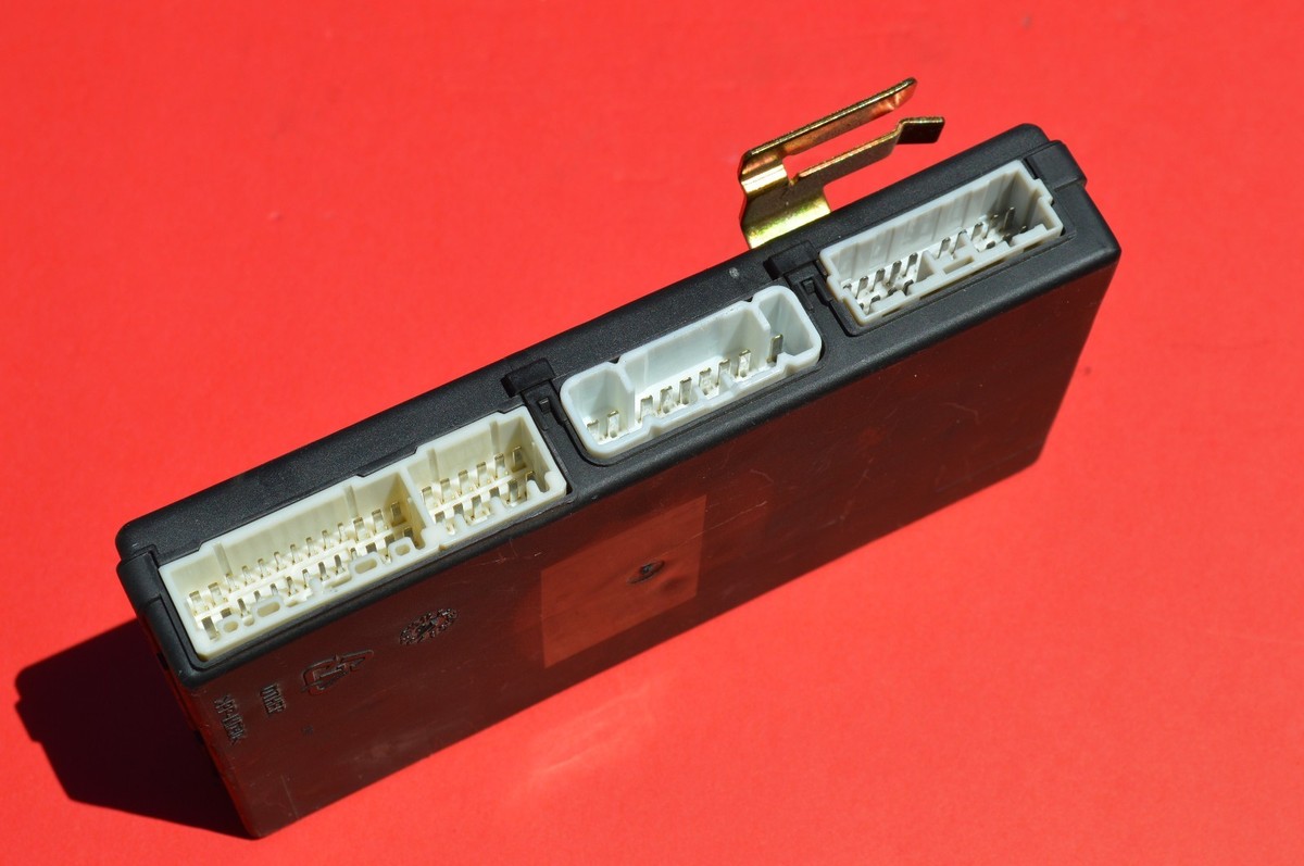 YC#5 00-04 VOLVO V40 S40 BCM CEM CENTRAL ELECTRONIC MODULE