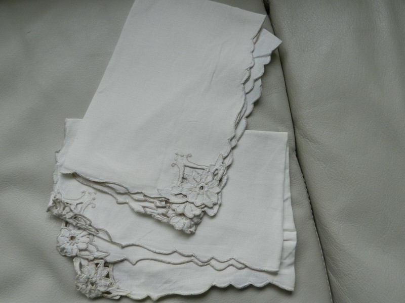 Vintage Cotton Napkins with Scalloped Edge & Embroidery
