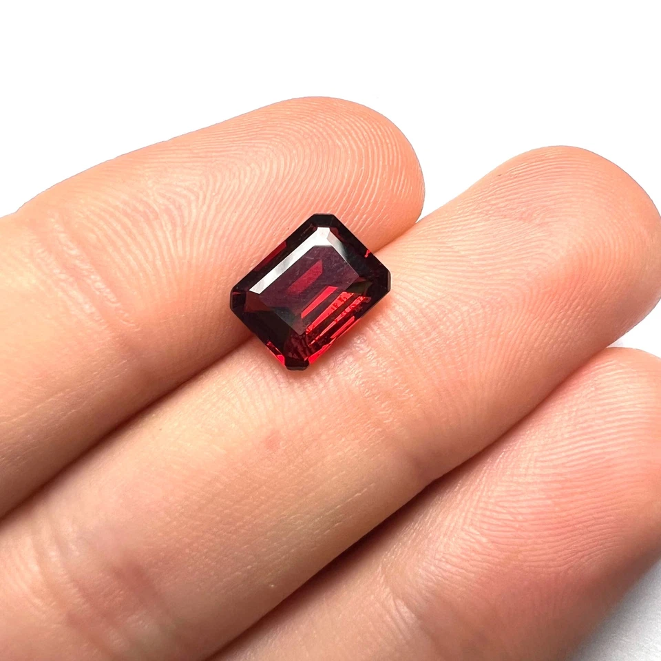 Piedra preciosa extraída de tierra granate natural suelta de 2,8 CTW 9x7x4 mm Foto 2 de 4