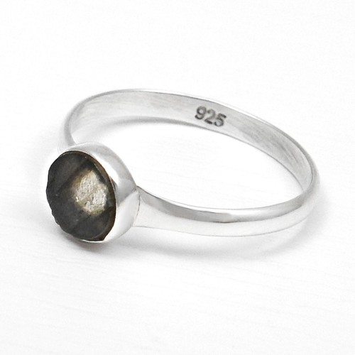 Round Labradorite Stone Solid Sterling Silver Birthday Gift Band Elegant Ring - Picture 3 of 9