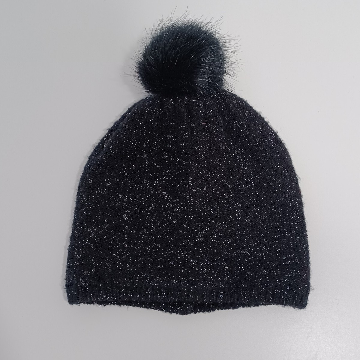 Ann Taylor Black and Tan Knit Beanie Heated Cable Knit Beanie - Black – Fieldsheer main image 3