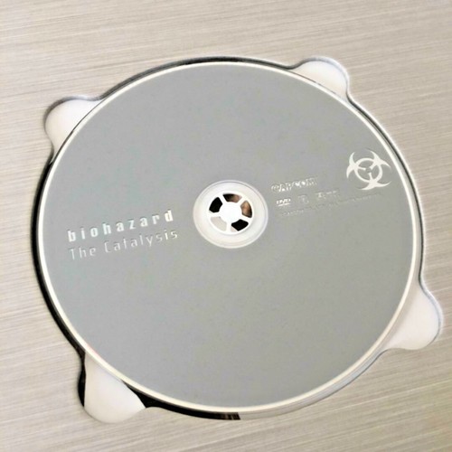 DVD e ilustraciones libro de arte de Resident Evil Biohazard the Catalysis de Japón - Imagen 2 de 8
