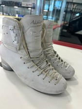 figure skates size 265 B