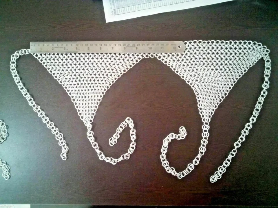 Cota de malla Aluminio | Sexy | Top Sujetador Disfraz Plateado Foto 2 de 4