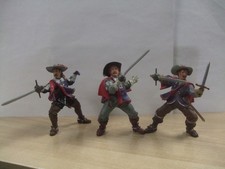 lot of 3 Papo 39901 , 39902, 39903 Athos, Aramis, Porthos Musketeer Figures