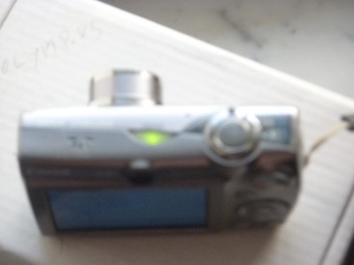 Canon PowerShot Digital ELPH SD800 IS / Digital IXUS 850 IS 7.1MP