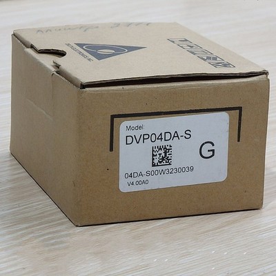 NEW   In Box PLC Extension Module DVP04DA-S DVP04DAS   #za