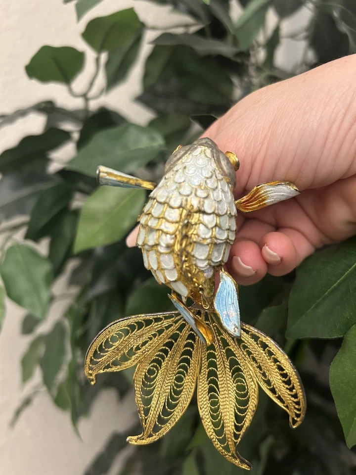 Colgante colgante de pez dorado cloisonne reticulado chino de 4,5" dorado articulado Foto 2 de 4