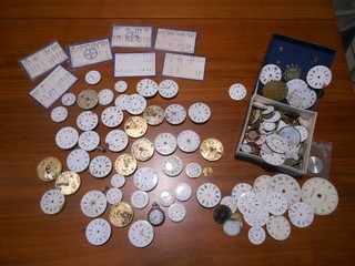 LOT DE MOUVEMENTS ET PIECES DETACHEES D'HORLOGERIE ANCIENNE