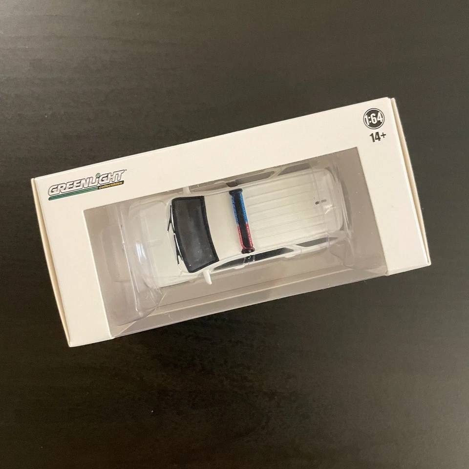 Dodge Durango Greenlight 1:64 blanco en blanco búsqueda de policía con barra de luz Foto 2 de 4