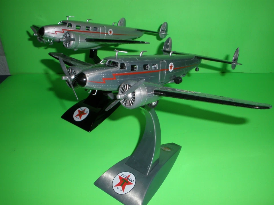 WINGS OF TEXACO LOCKHEED 12A ELECTRA JR. AIRPLANE REG & SE SET - #17 in Series D - Image 2 of 4