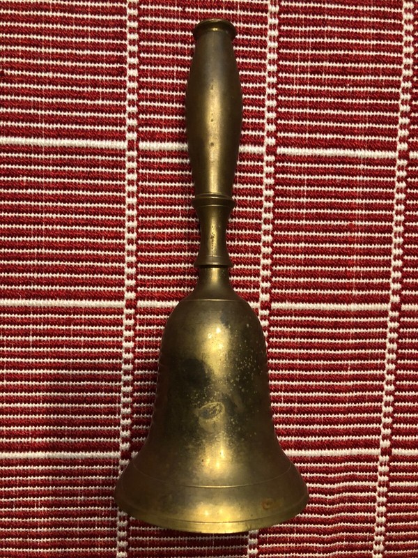 VINTAGE LARGE BRASS SCHOOL/DINNER BELL WITH BRASS HANDLE 11" HIGH X 4.25" WIDE