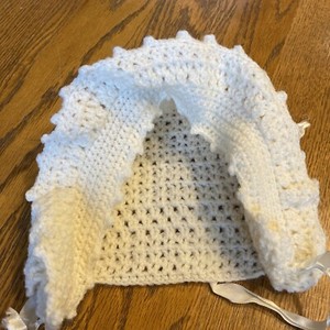 Vintage Baby/Doll Clothing Hand Knit Baby Bonnet Cream