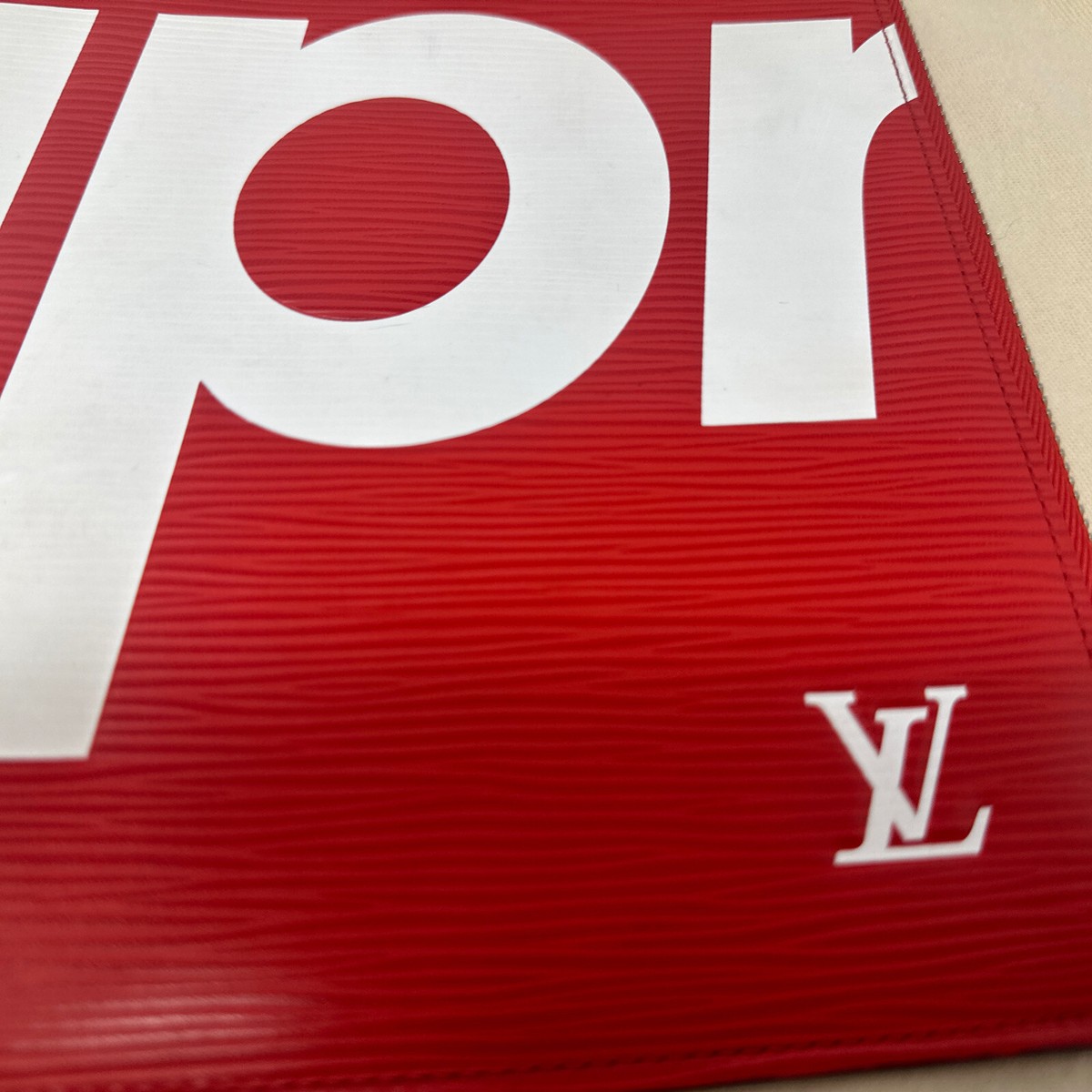 LOUIS VUITTON x SUPREME Pochette Jules GM Clutch Bag Epi Leather