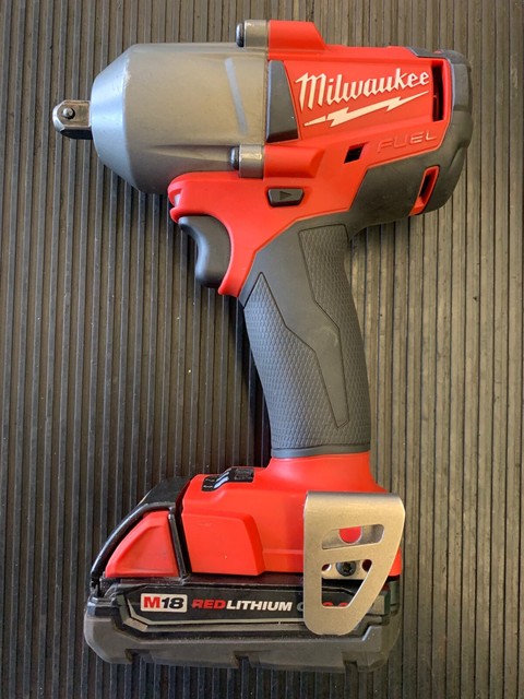 1 2 milwaukee impact mid torque