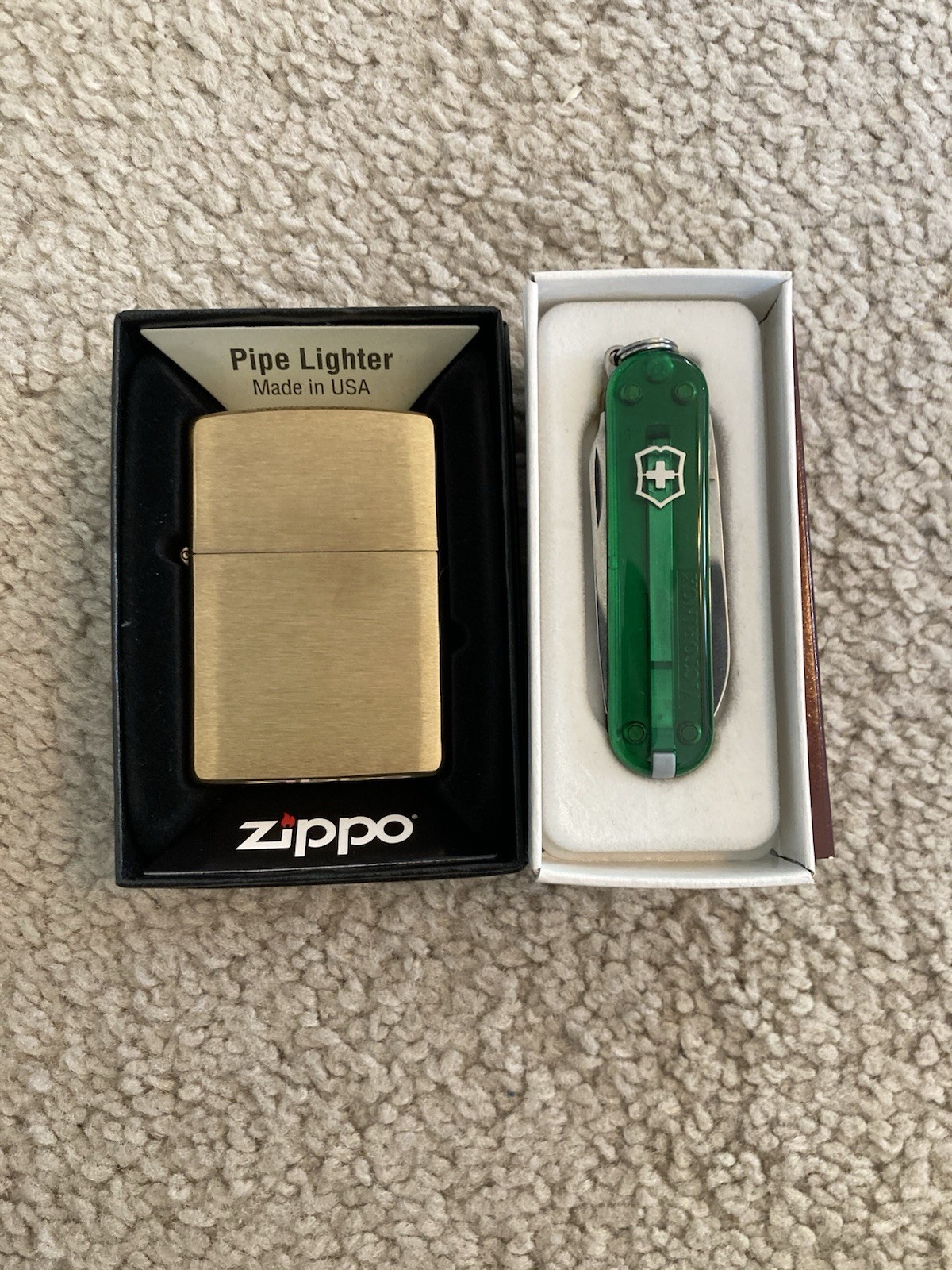 Victorinox Scribe escort pen Emerald green limited + Zippo Brushed Brass Pipe