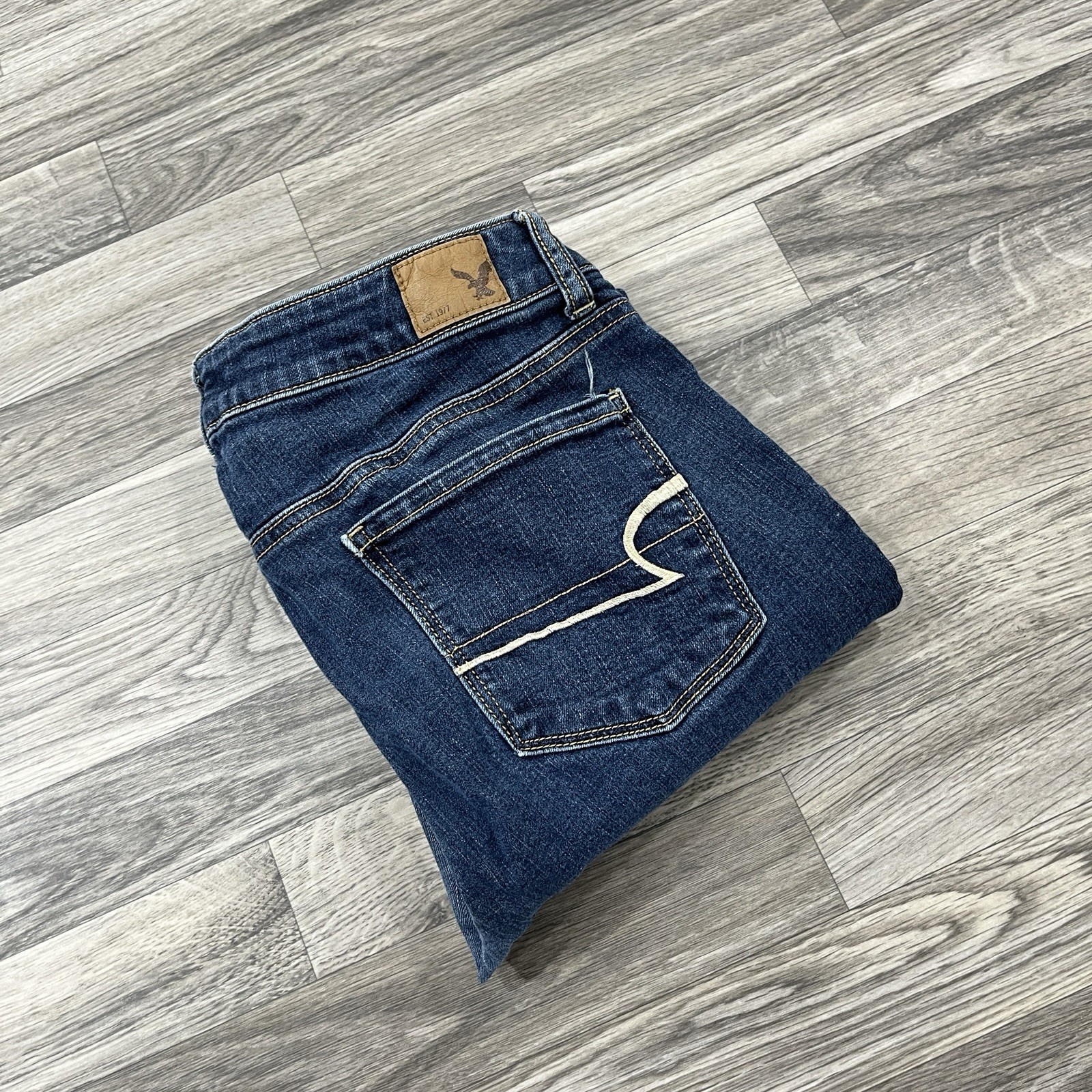 American Eagle Skinny Kick Jeans Womens 10 Blue Dark Wash Super Stretch