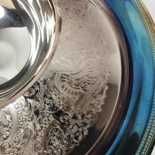 Oneida Jefferson Chip and Dip Server 12.5" Silverplate with Box - Picture 3 of 6