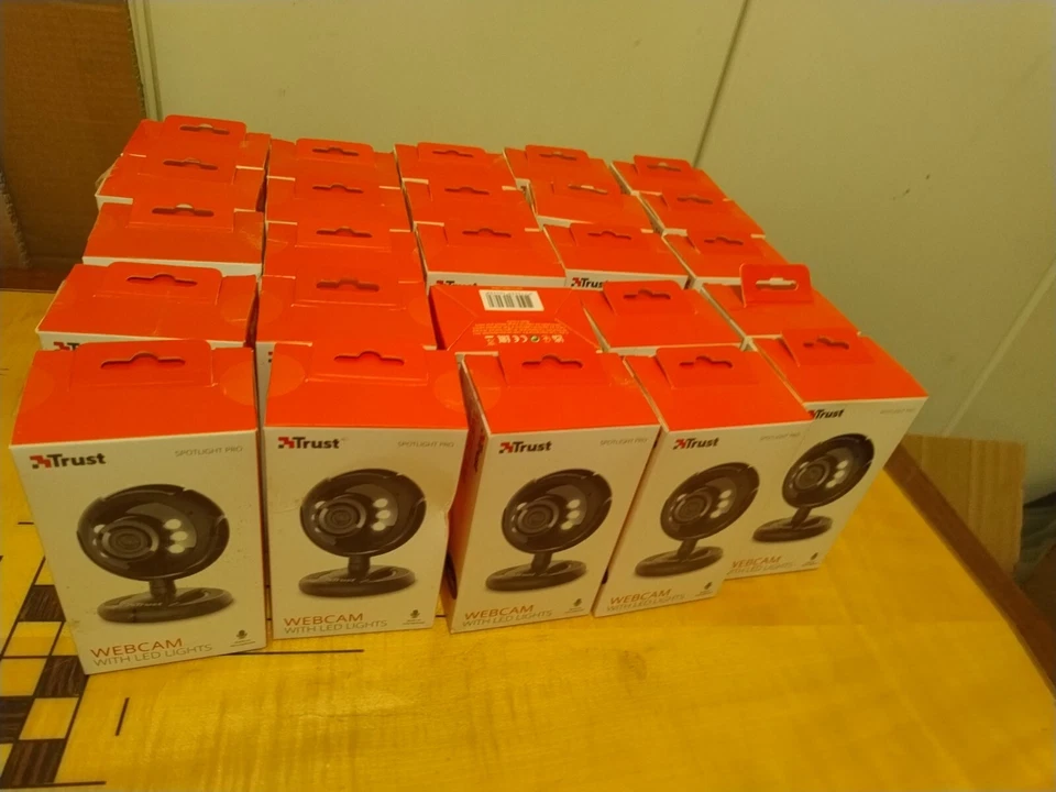 25 Trust Spotlight Pro - Webcam mit LED Beleuchtung - Bild 2 von 3