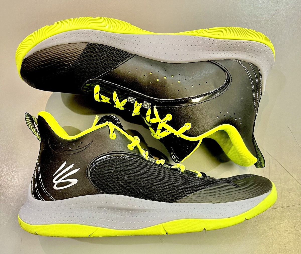 UNDER ARMOUR Steph Curry 3Z6 Basketball Shoes - Neon Green