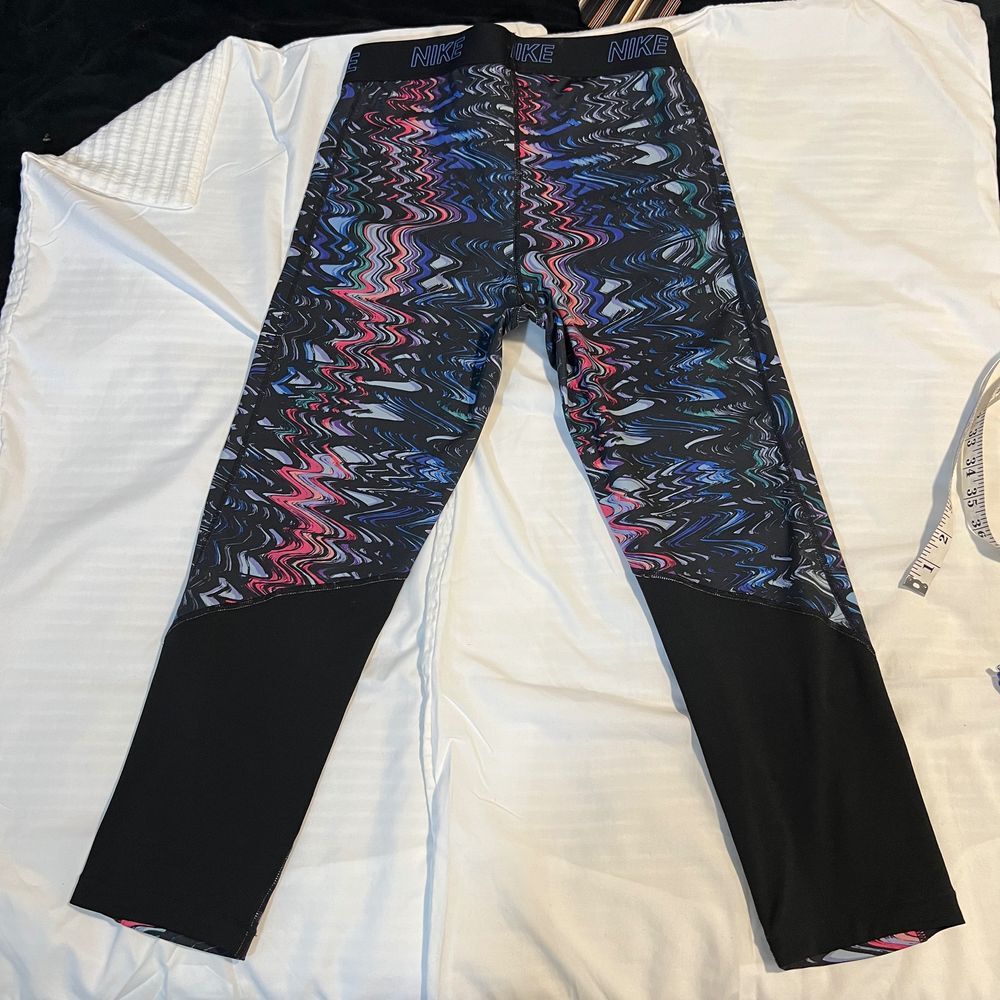 Nike Dri-FIT Wave Pattern Base Layer Athletic Leg… - image 4