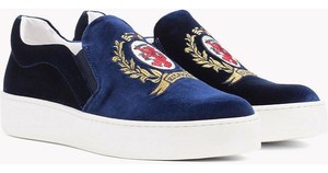 tommy hilfiger crest sneaker