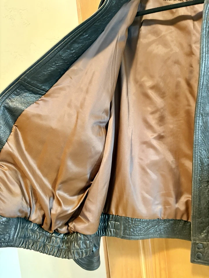 Hermosa chaqueta de bombardero/motociclista Croft & Barrow de cuero negra envejecida para hombre XL Foto 4 de 4