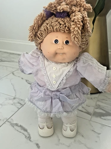 Cabbage Patch Kids Doll Wheat Popcorn Hair Blue Eyes 1 Tooth Dimples and Papers