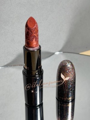 MAC Walk of Flame Lipstick Holiday Limited Edition Kiss of Stars BNIB Full Size