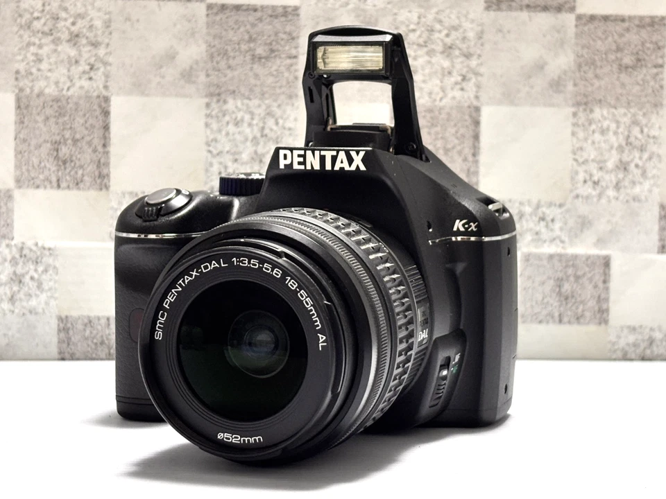 [Near mint in Box]Pentax K-X 12.4 MP multilingual Digital SLR Camera - Black JP - Image 4 of 4
