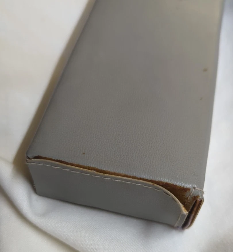 Estuche/Caja para Gafas de Sol Cazal 6"x2.5"x1.25" Gris Semiduro DE COLECCIÓN Foto 3 de 4