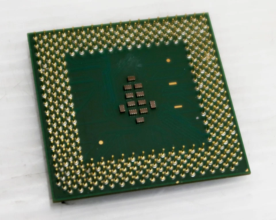 Intel Pentium III-S Tualatin 1.26GHz, 512KB Cache, FSB 133MHz, SL5QL, Socket 370 - Image 2 of 2