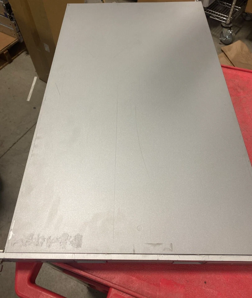 Apple Xserve Xeon 2.8 A1246 Q. Core Xeon E5462 2,8 GHz x2 4 GB RAM - Sin HDD/OS Foto 2 de 4