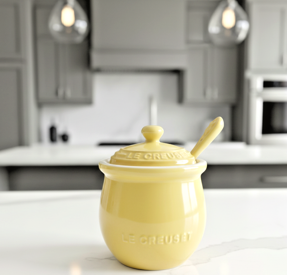 New Le Creuset Winnie the Pooh Disney Honey Pot with Spoon Yellow