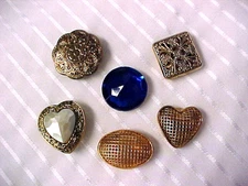 Vtg Lot 6 Mixed Button Covers, Filigree Grid Heart Rhinestones Gold Silver Tones