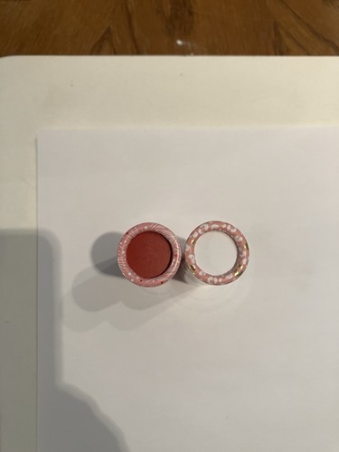 Set Of 2 Moisturizing Lip Balms . Great Price! - Bild 2 von 2
