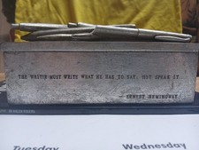 VTG 2007 TMS 3D POP ART PENS SILVER TRINKET BOX ERNEST HEMINGWAY QUOTE-DESK TOP