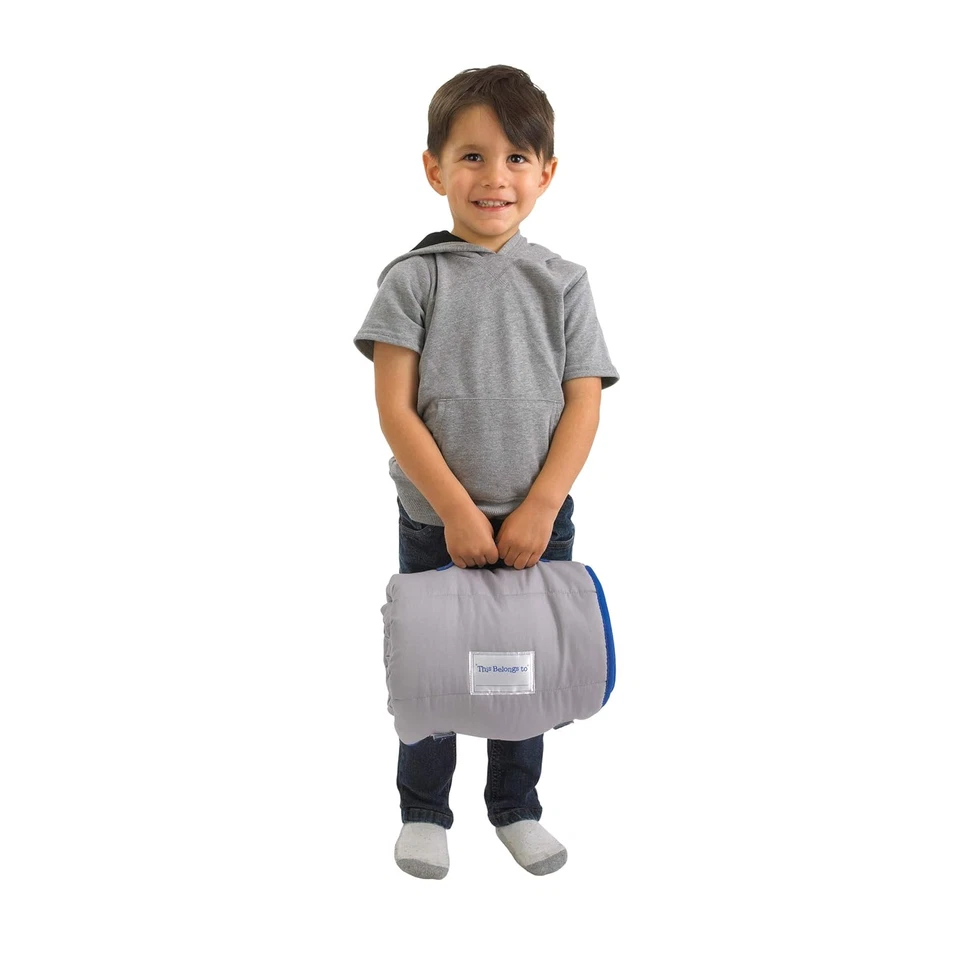 Disney Toy Story 4 - Alfombrilla para siesta Toys in Action para niños pequeños, azul, verde, amarillo, gris Foto 3 de 4