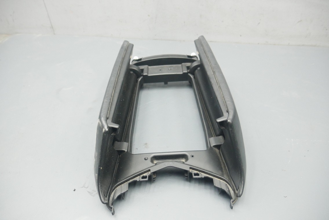 2014-2020 Maserati Ghibli Center Console Armrest Arm Rest B0008375 OEM