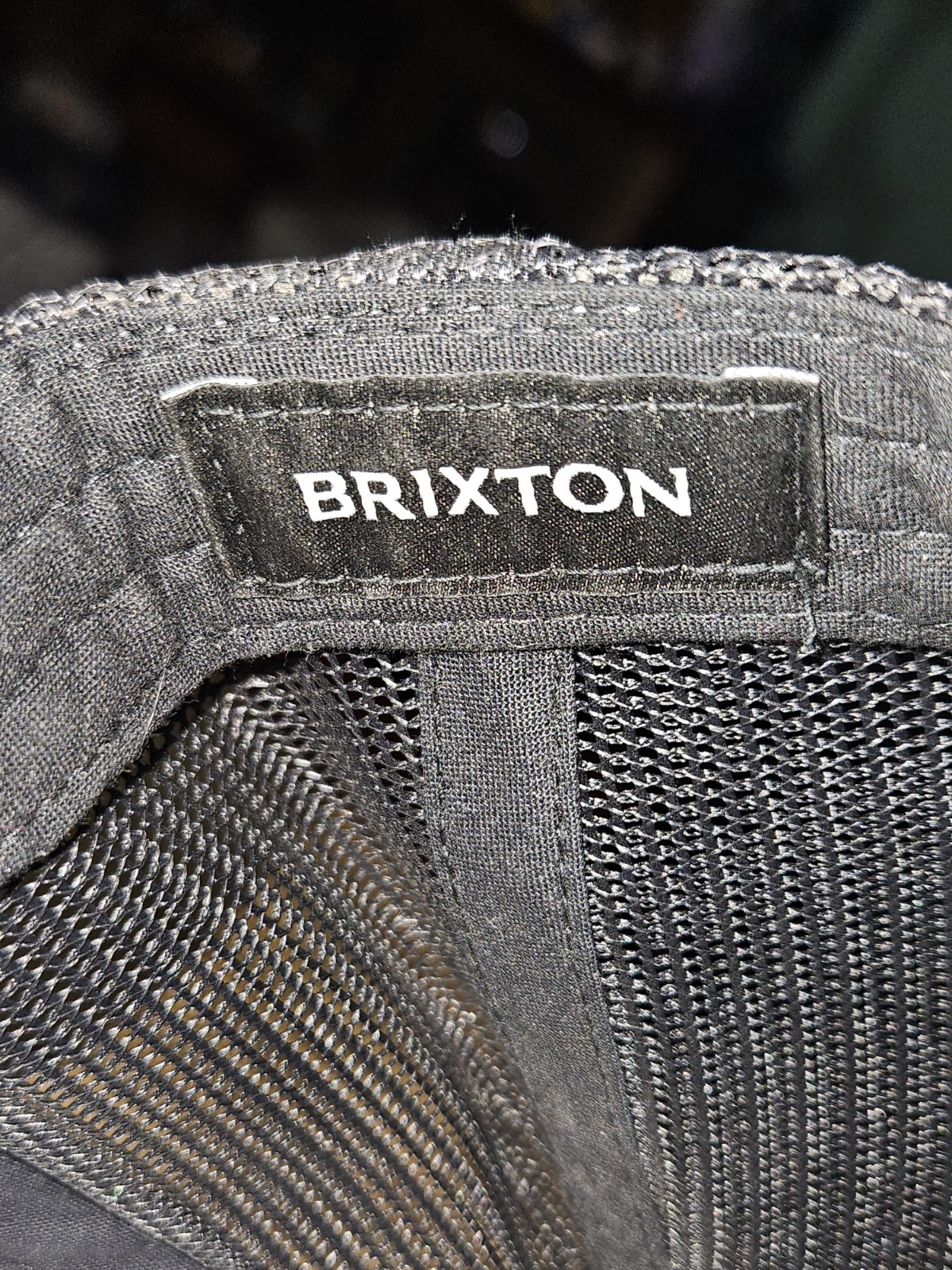 NWOT Brixton Mfg Co Wheeler Trucker Mesh Snapback Hat Cap Black Gray