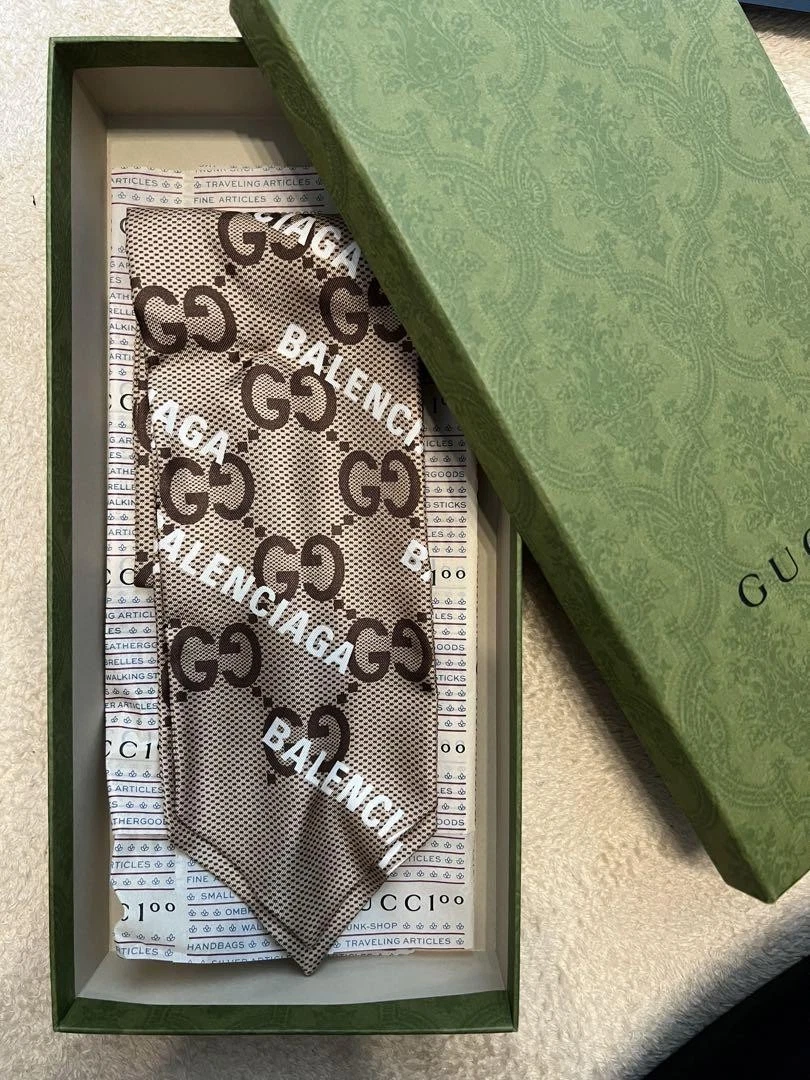 Auth GUCCI Balenciaga collaboration écharpe cou nœud 100% soie marron avec boite