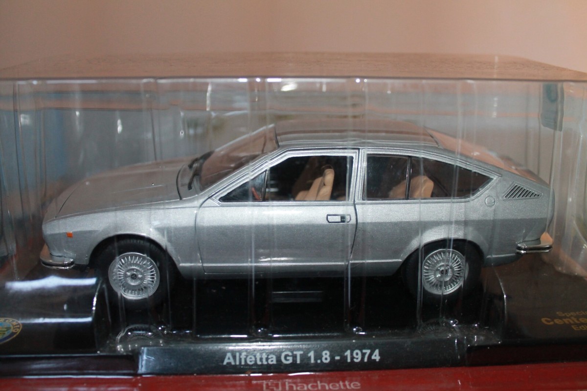 ALFA ROMEO ALFETTA GT 1974 SCALA 1/24